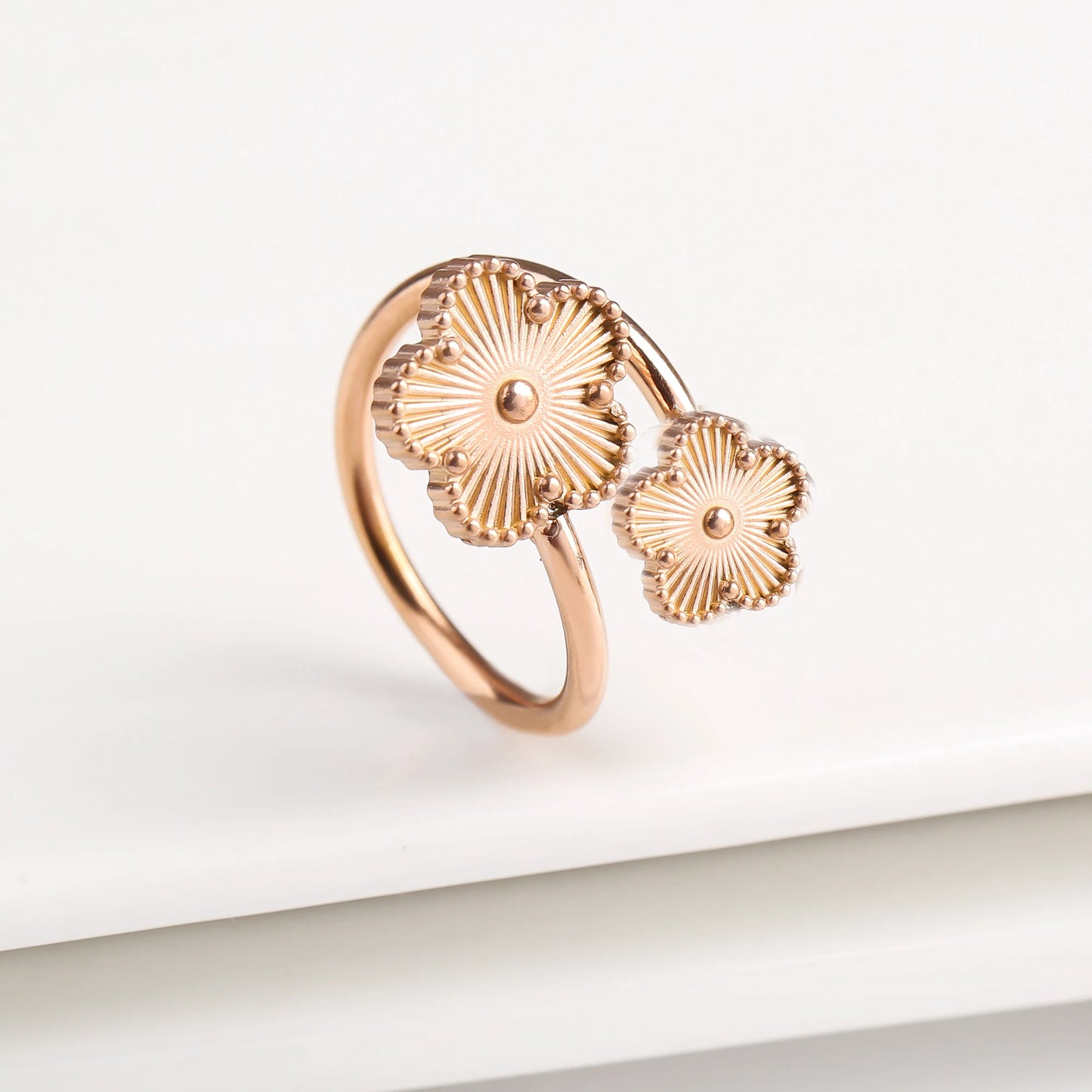 Women’s Flower Opening Ring 