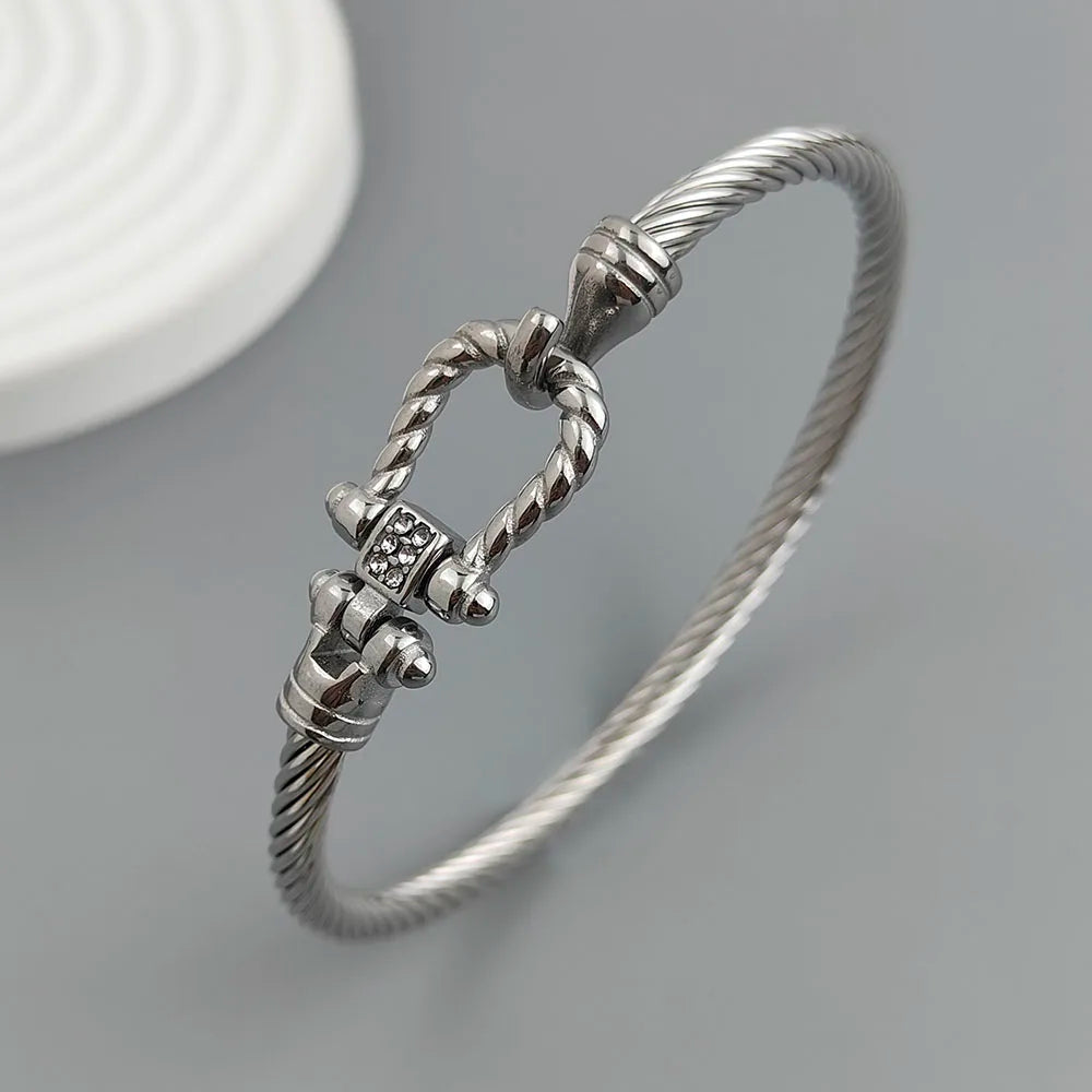 Timeless Horseshoe Clasp Bracelet