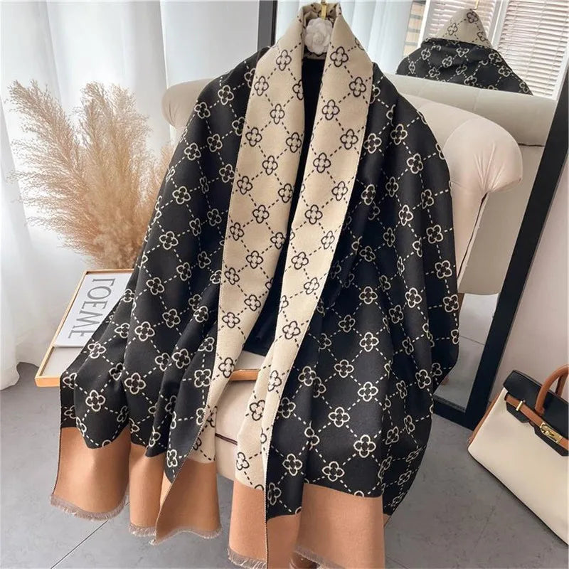 Reversible Signature Pattern Scarf