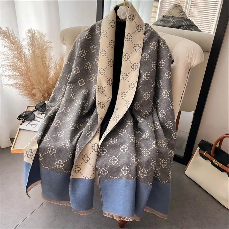 Reversible Signature Pattern Scarf