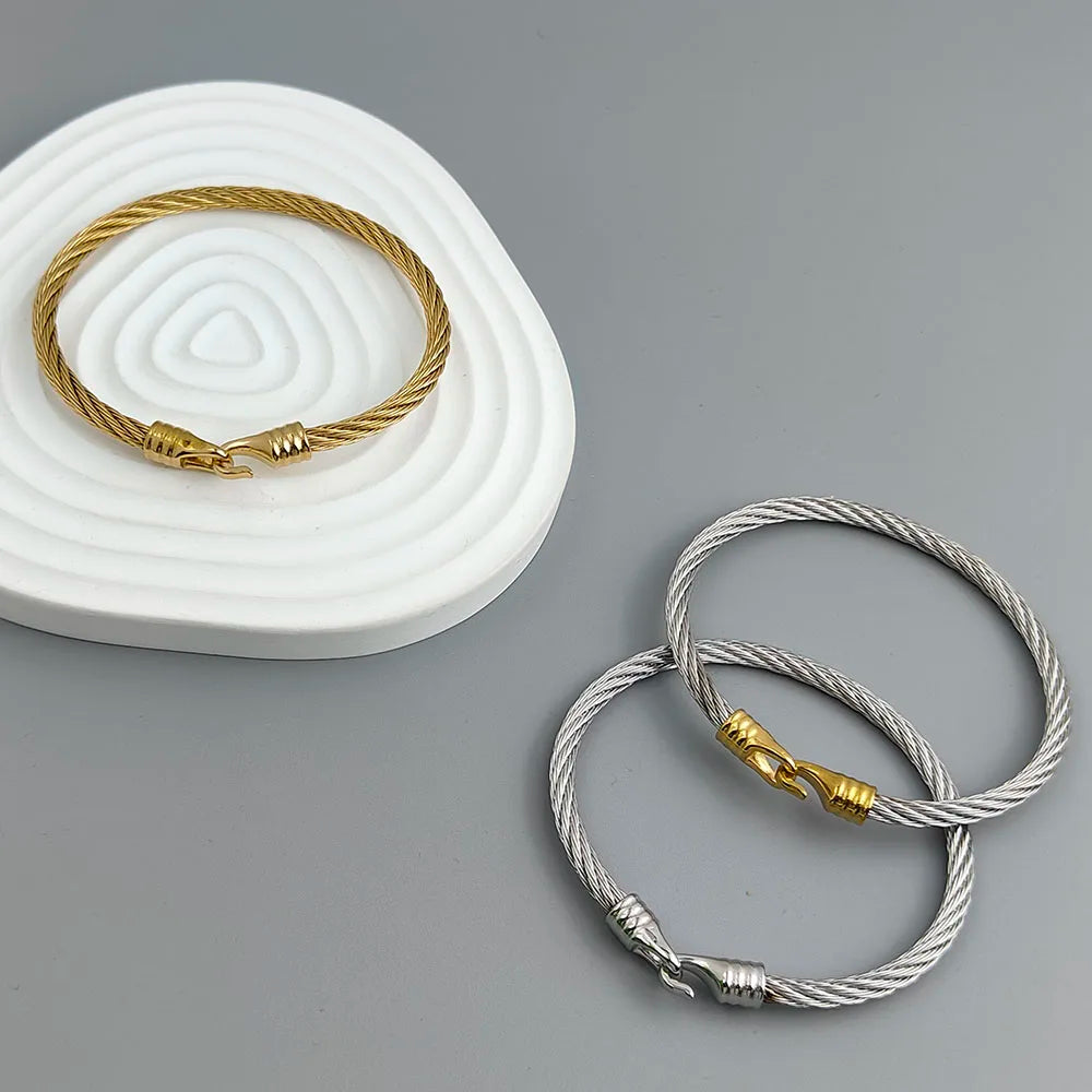 Timeless Horseshoe Clasp Bracelet