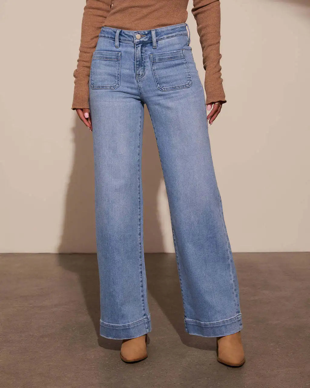 Women’s High-Waisted Jeans 