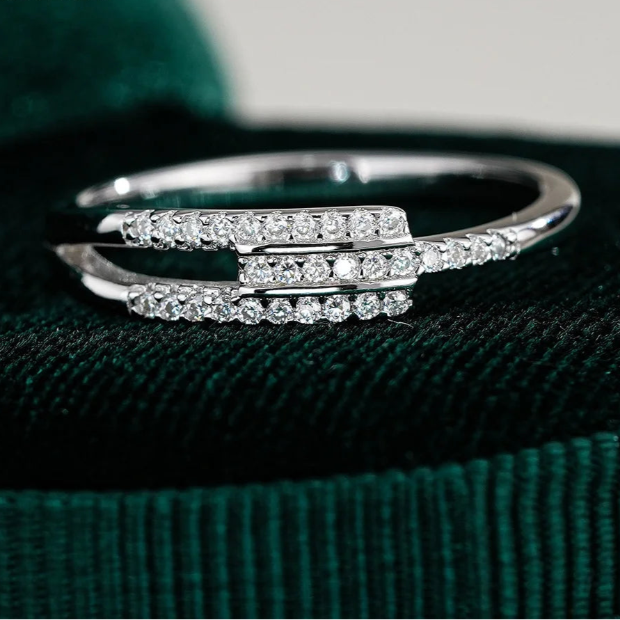 Starry Sky Moissanite Diamond Ring