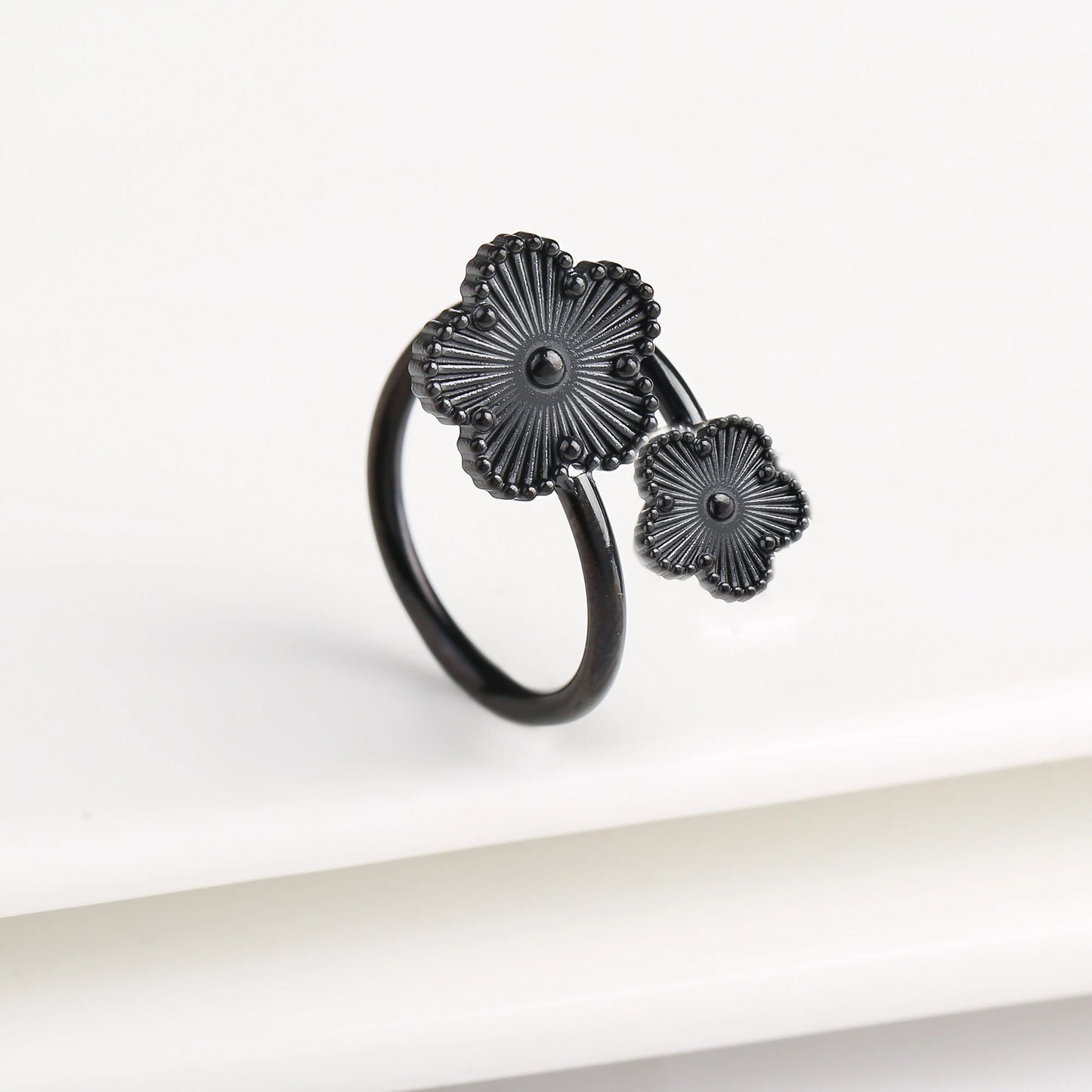 Women’s Flower Opening Ring 