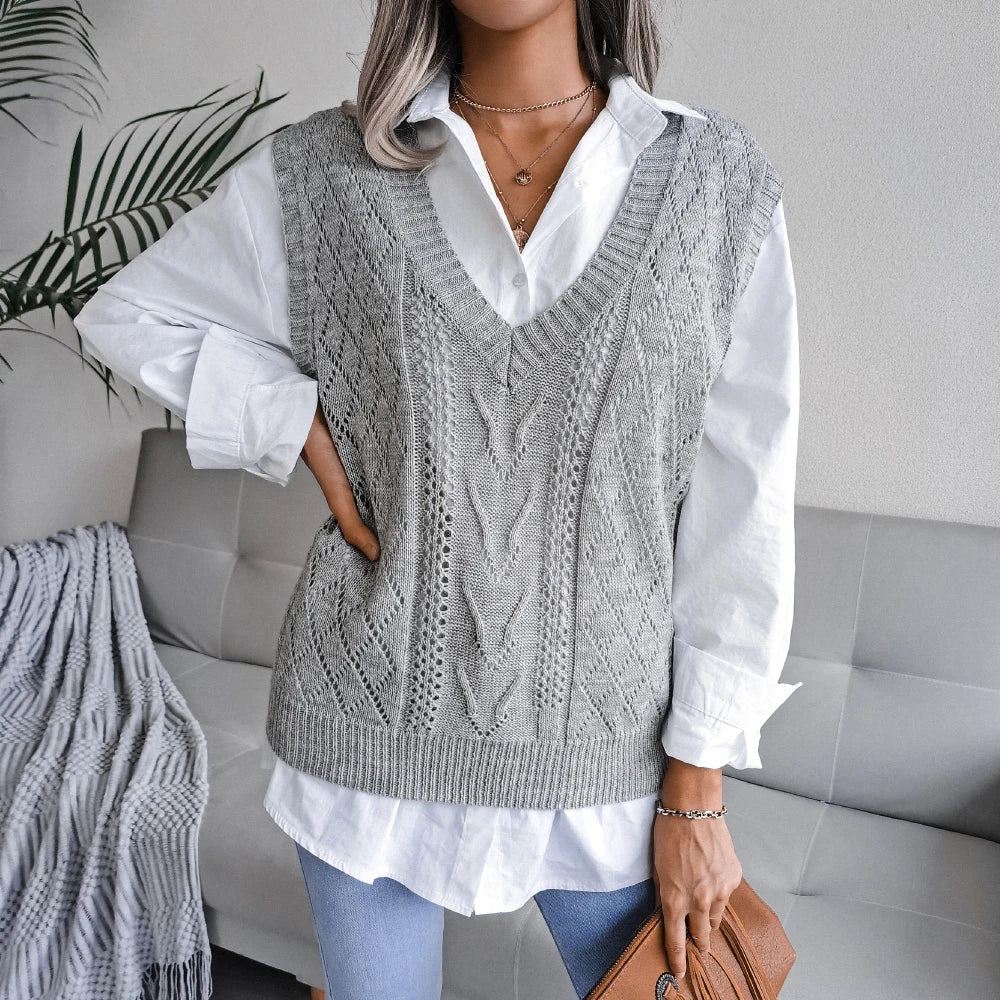 Knitted Sweater Vest – Casual Elegance 