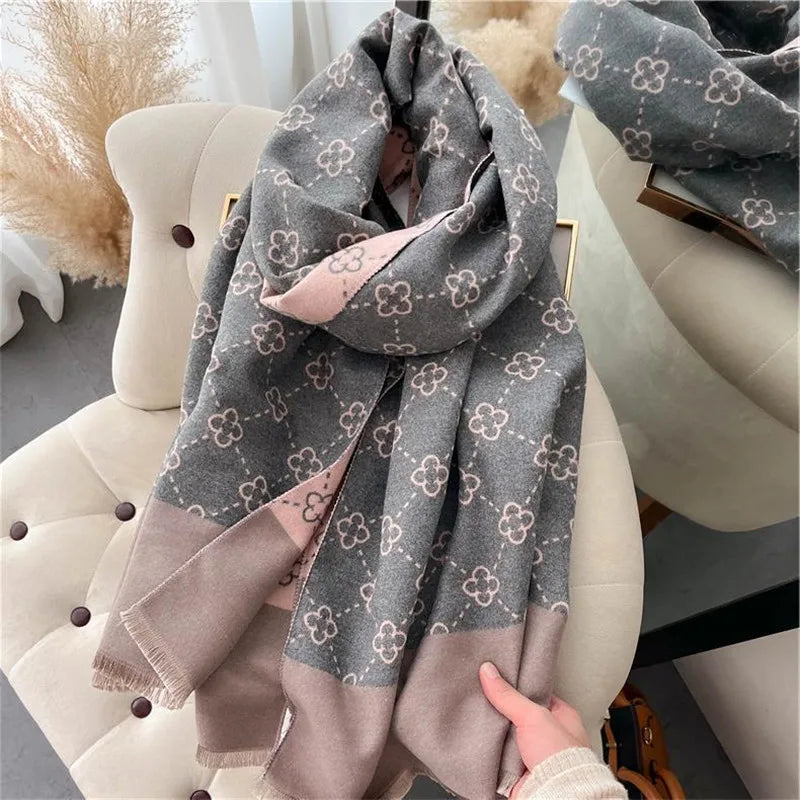 Reversible Signature Pattern Scarf